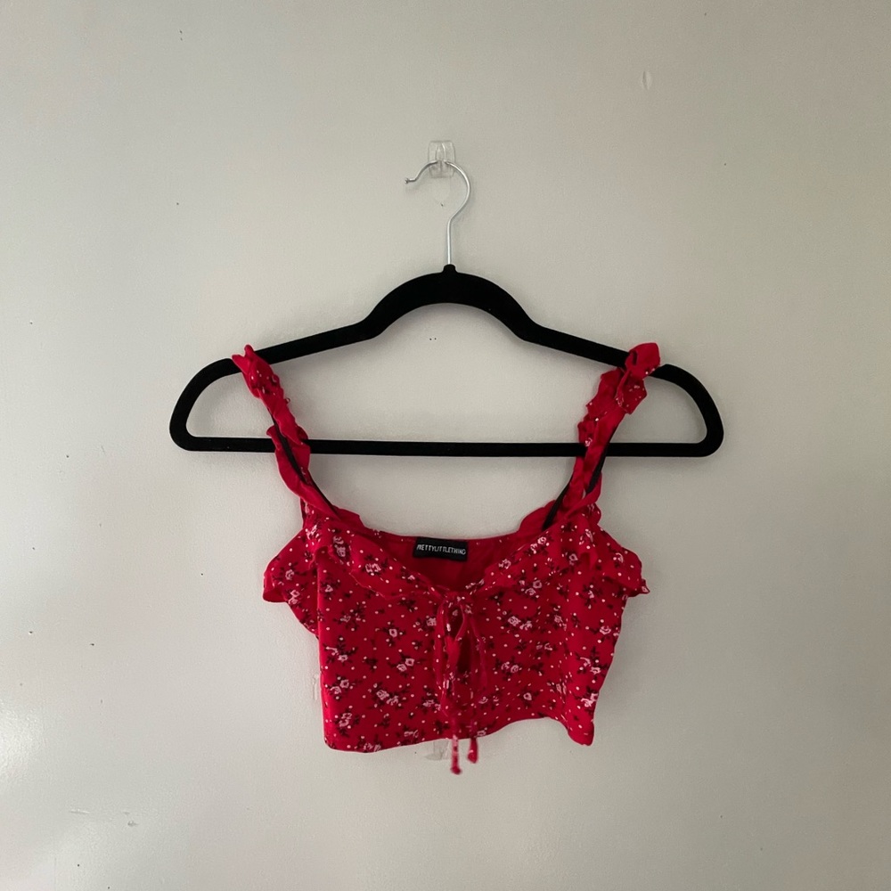Pretty little thing floral crop top